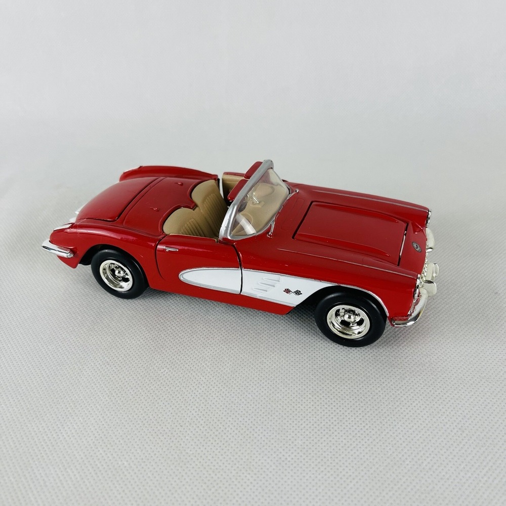 Motormax 1959 Chevy Corvette Convertible 1/24 Scale,